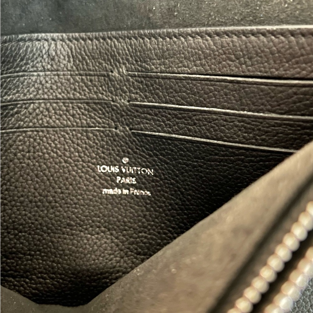 Louis Vuitton Black Leather Chain Mylockme Pochette - Picture 5 of 7